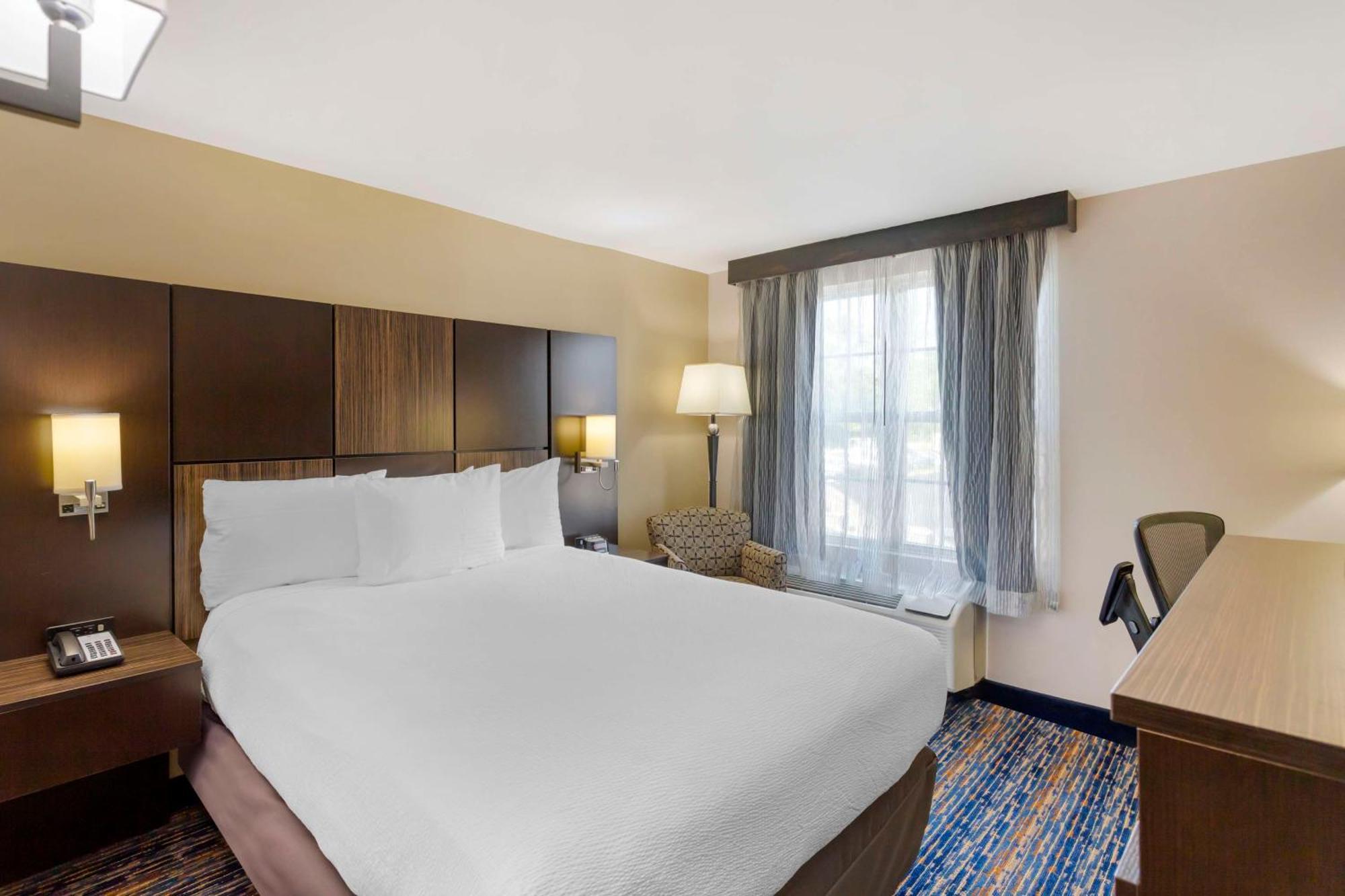 Best Western Plus Fairfield Hotel Exterior photo