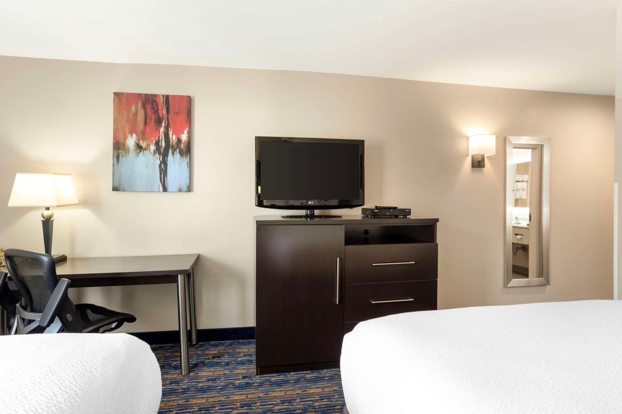 Best Western Plus Fairfield Hotel Exterior photo