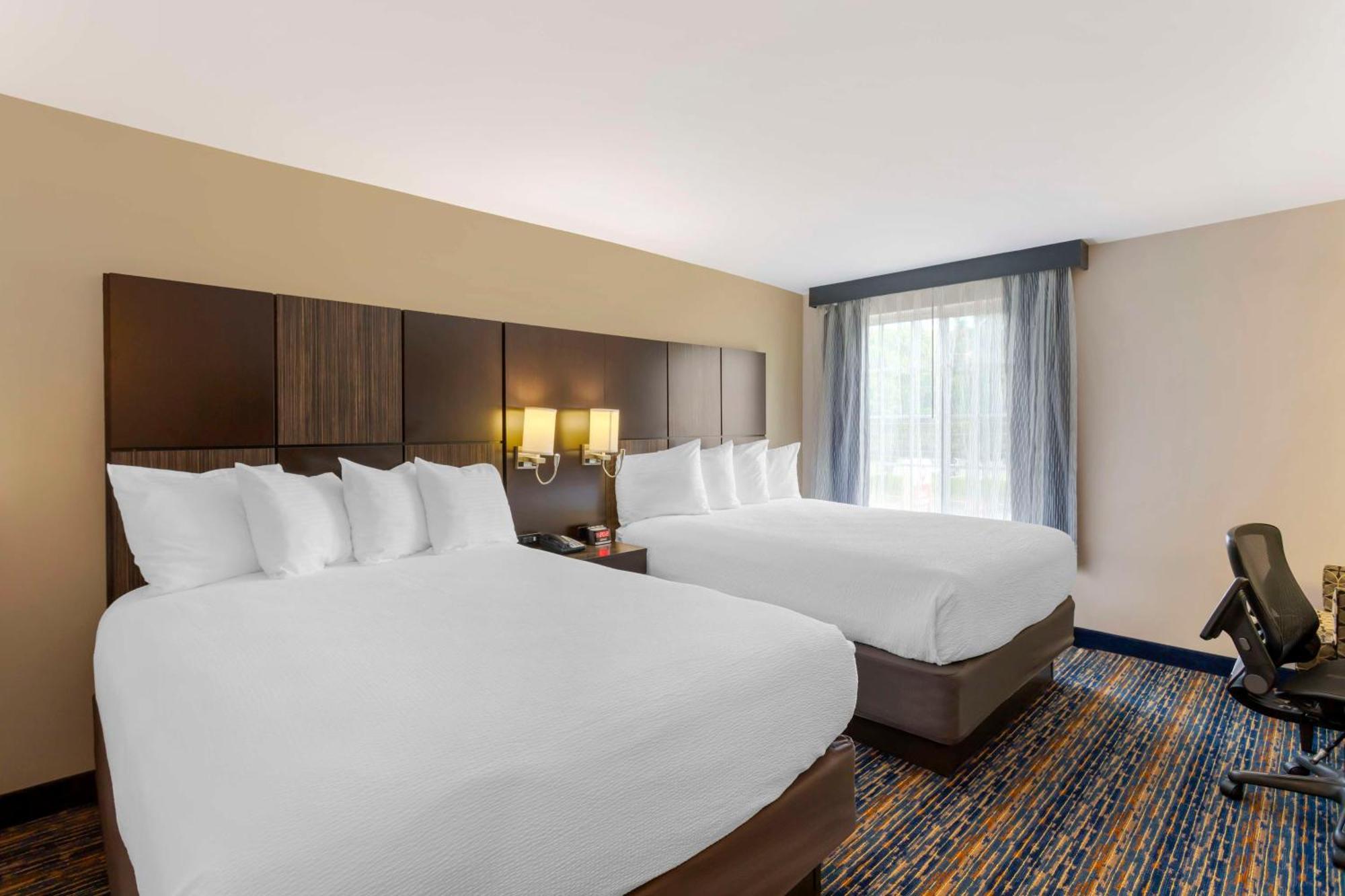 Best Western Plus Fairfield Hotel Exterior photo