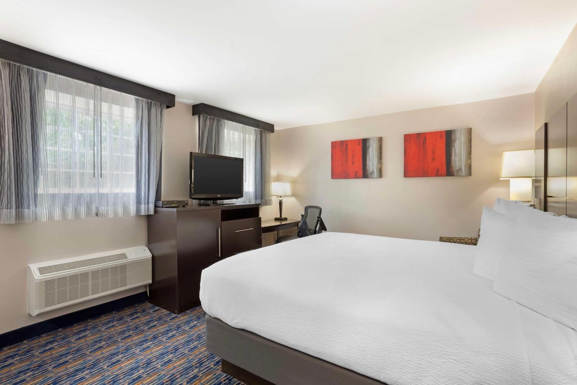 Best Western Plus Fairfield Hotel Exterior photo