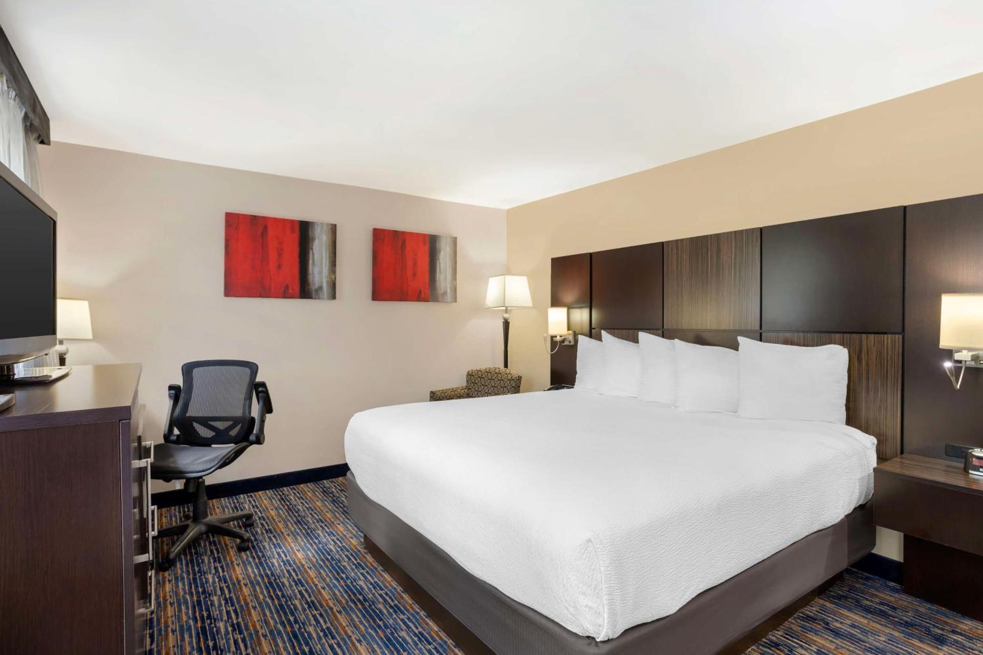 Best Western Plus Fairfield Hotel Exterior photo