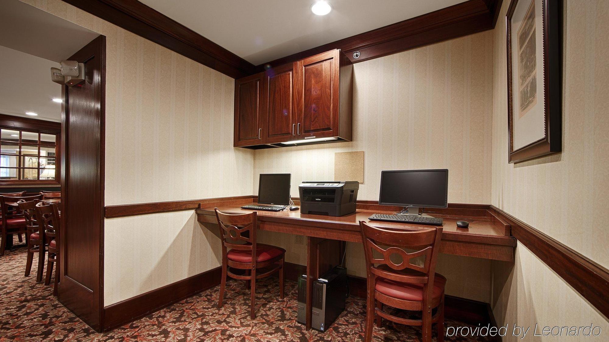 Best Western Plus Fairfield Hotel Exterior photo