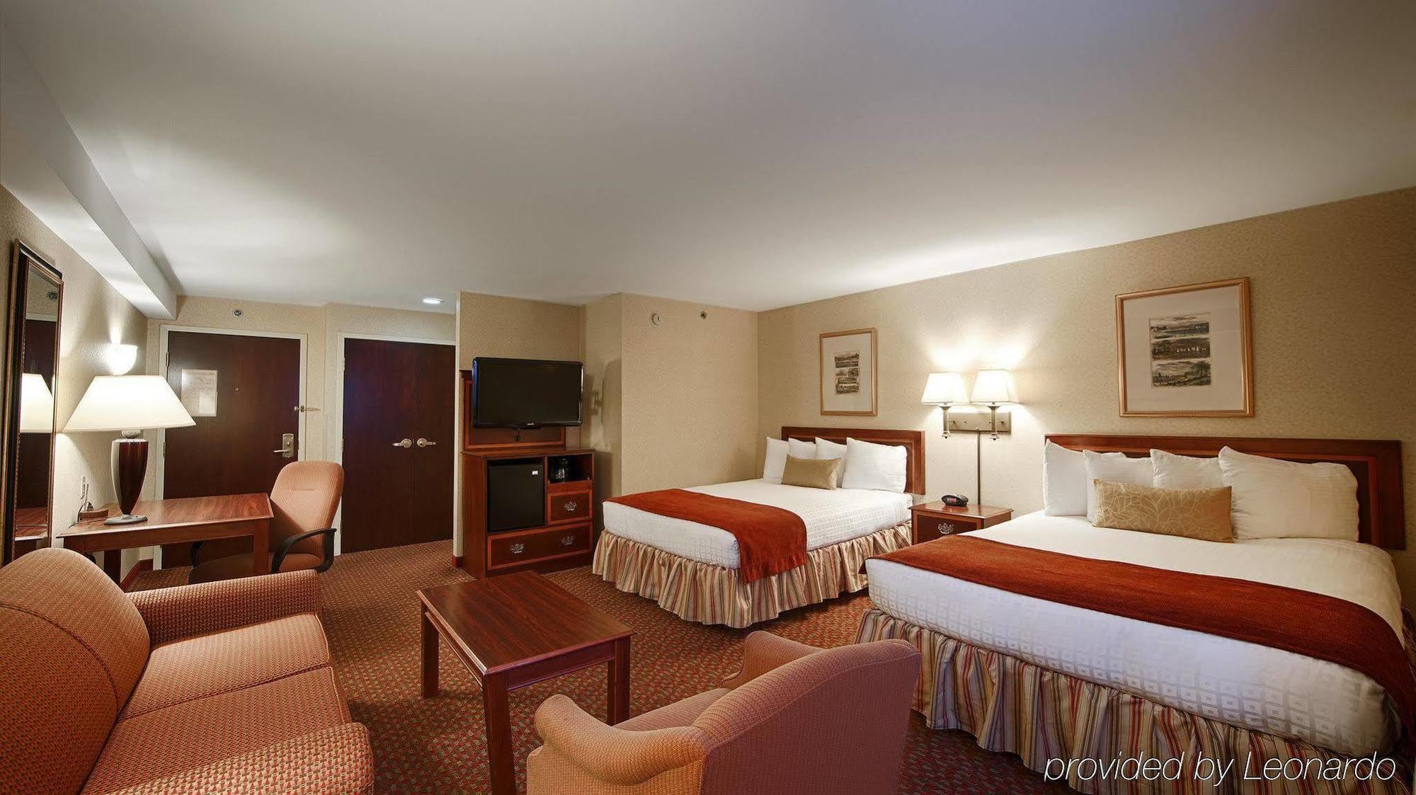 Best Western Plus Fairfield Hotel Exterior photo