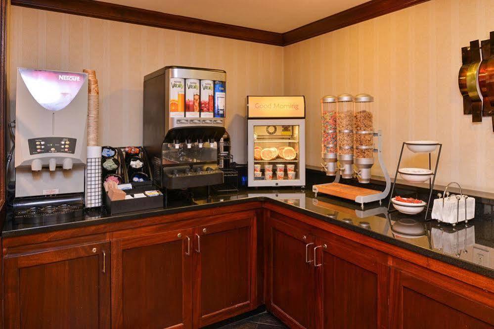 Best Western Plus Fairfield Hotel Exterior photo