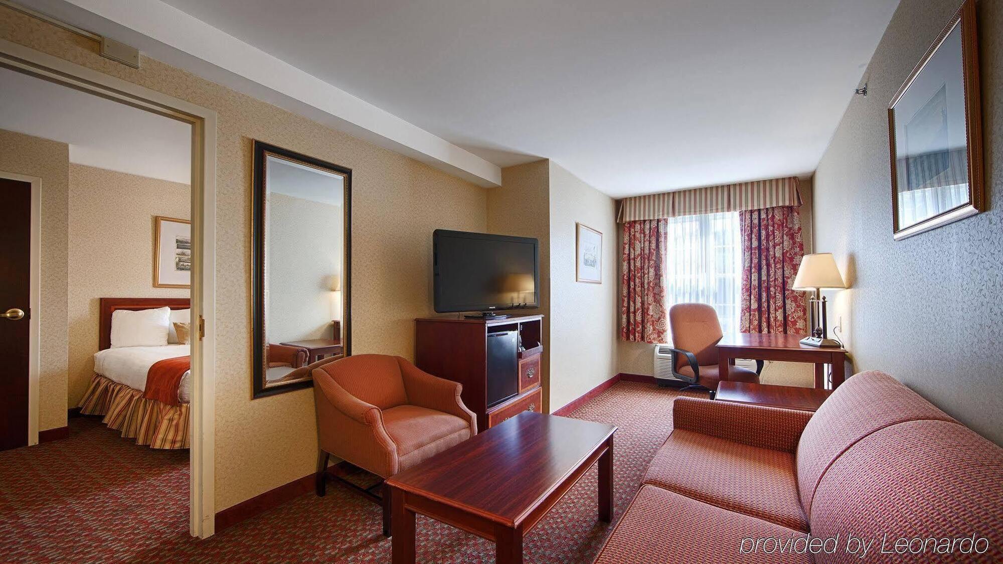 Best Western Plus Fairfield Hotel Exterior photo